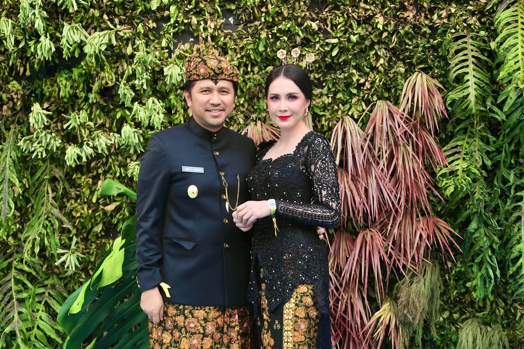 Emil Dardak dan Arumi Bachsin (Instagram arumibachsin_94)